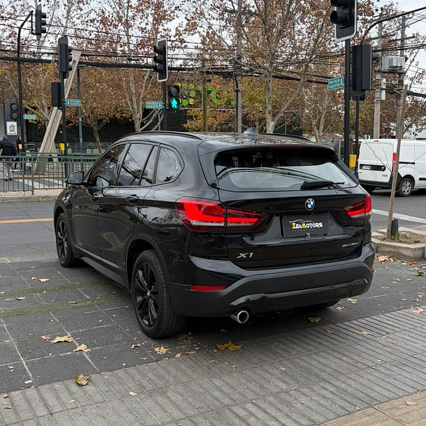 BMW X1 SDRIVE18D 2.0 AT 2020 6