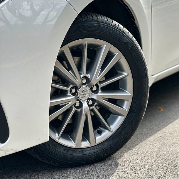 Toyota Corolla 1.8 AUT XLI 4X2 CVT 4P 2018 6