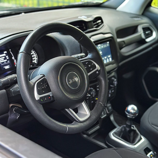Jeep Renegade 1.8 Sport LX MT 2023 7