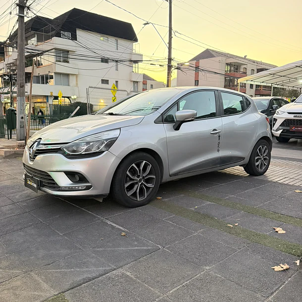 RENAULT CLIO HB EXPRESSION 1.2 2018 3