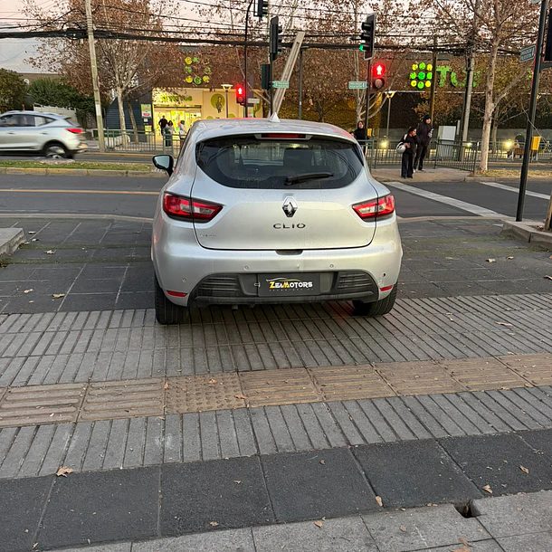 RENAULT CLIO HB EXPRESSION 1.2 2018 5
