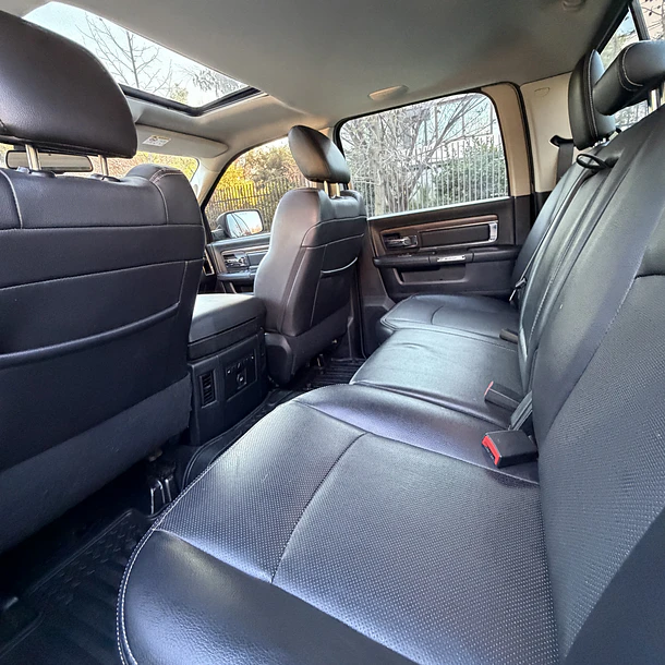 RAM 1500 LARAMIE 5.7 4x4 CREW CAB 2017 10