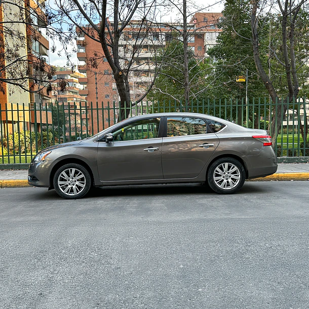 Nissan Sentra Advance 1.8 AUT 2013 2