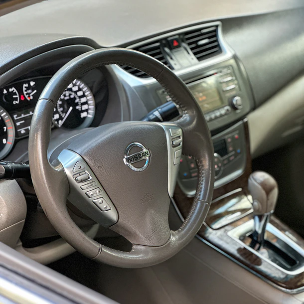 Nissan Sentra Advance 1.8 AUT 2013 6