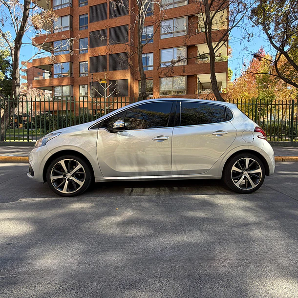 PEUGEOT 208 ALLURE BLUEHDI 1.6 2019 2