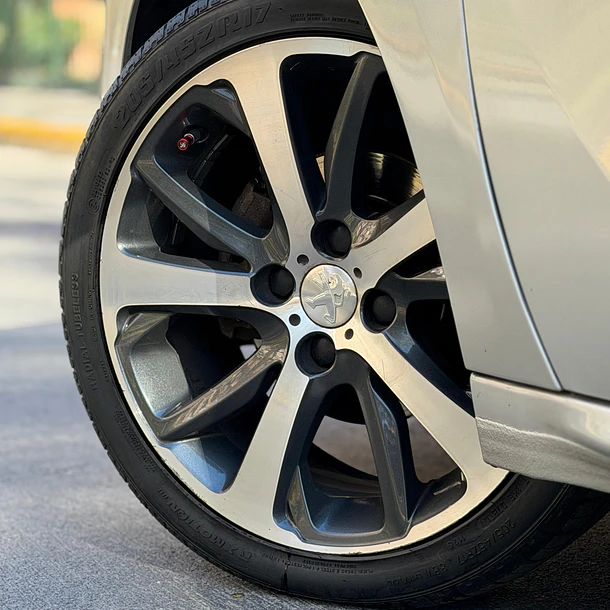 PEUGEOT 208 ALLURE BLUEHDI 1.6 2019 7