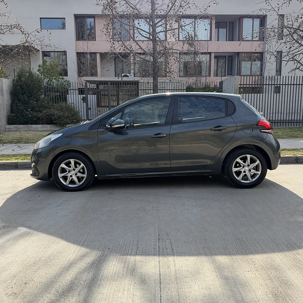 PEUGEOT 208 ACTIVE BLUEHDI 1.6 2018  2