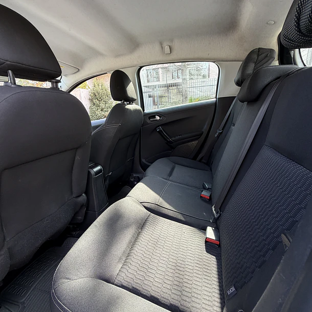 PEUGEOT 208 ACTIVE BLUEHDI 1.6 2018  12