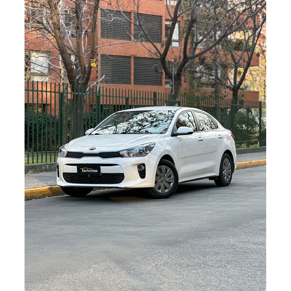 KIA 6 — foto 8 de 13