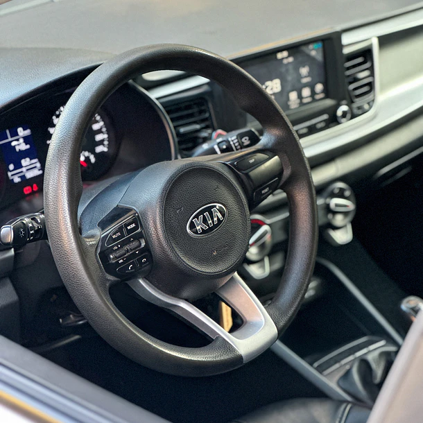 KIA RIO 4 LX 1.4 MT  2021 7