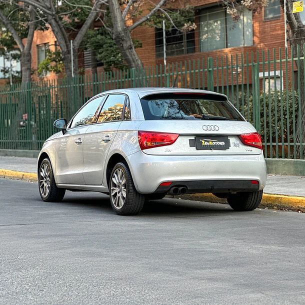 AUDI A1 SPORTBACK TFSI 1.4 AUT 2013 4