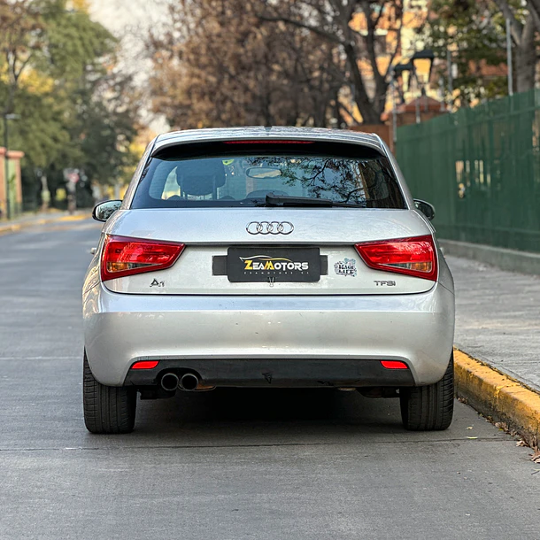 AUDI A1 SPORTBACK TFSI 1.4 AUT 2013 5