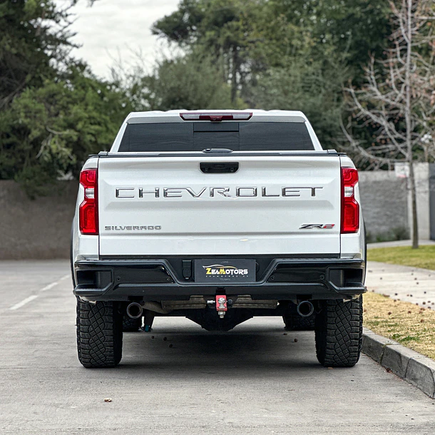 Chevrolet Silverado 6.2L ZR2 AT 2025 5