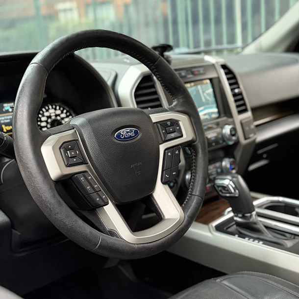 Ford F-150 5.0 Lariat Luxury 4x4 2020 9