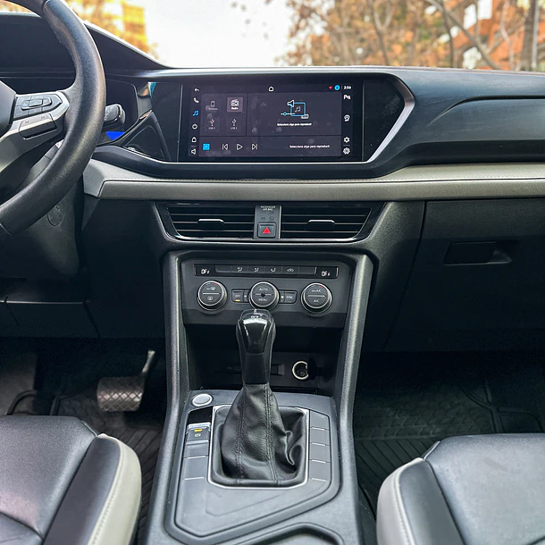 Volkswagen Taos 1.4 250 TSI Comfortline Auto 2023 9
