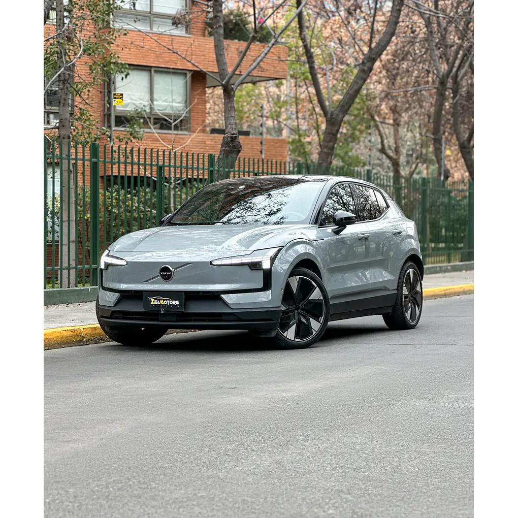Volvo 2 — foto 4 de 5