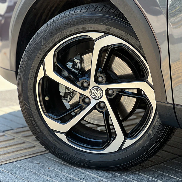 MG NEW MG HS 1.5T DCT DLX 2025 5