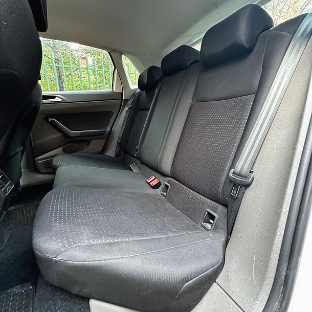 VOLKSWAGEN POLO 1.6 COMFORTLINE AUT 2019 14