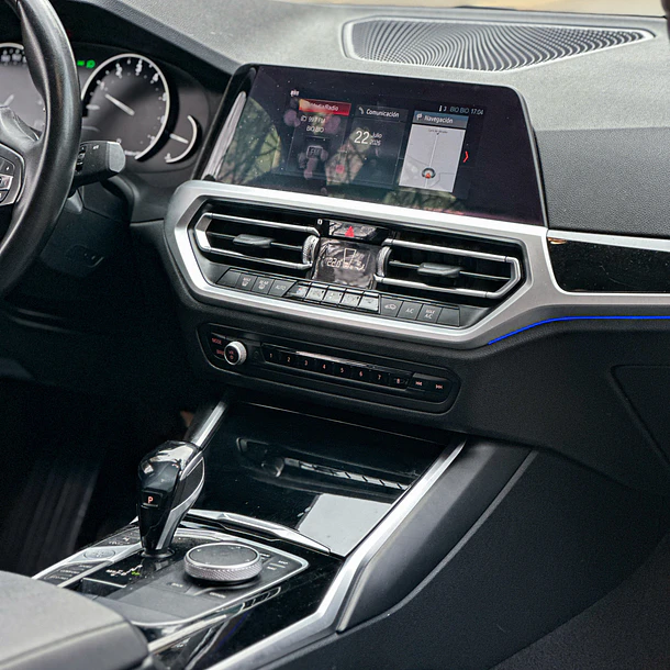 BMW 320i Comfort 2021  7