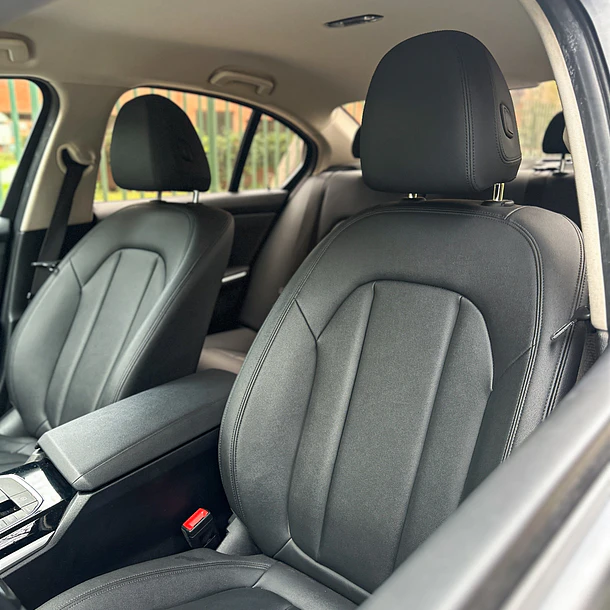 BMW 320i Comfort 2021  10