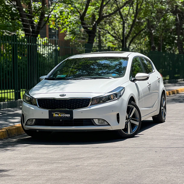 KIA CERATO 5 SX 1.6  2014 1