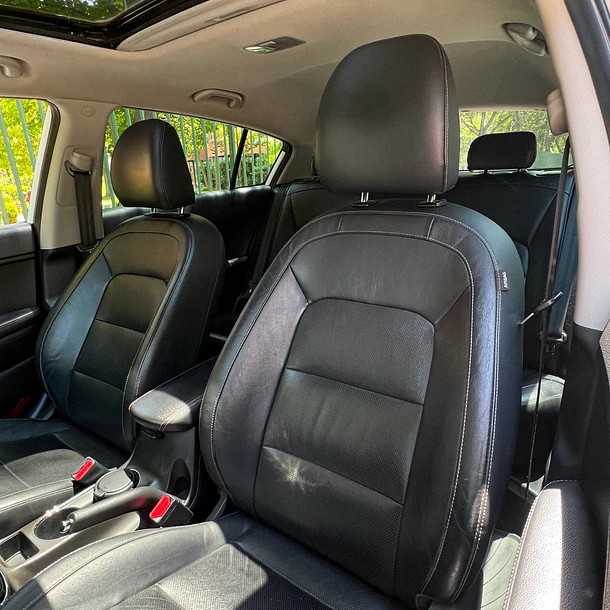 KIA CERATO 5 SX 1.6  2014 12