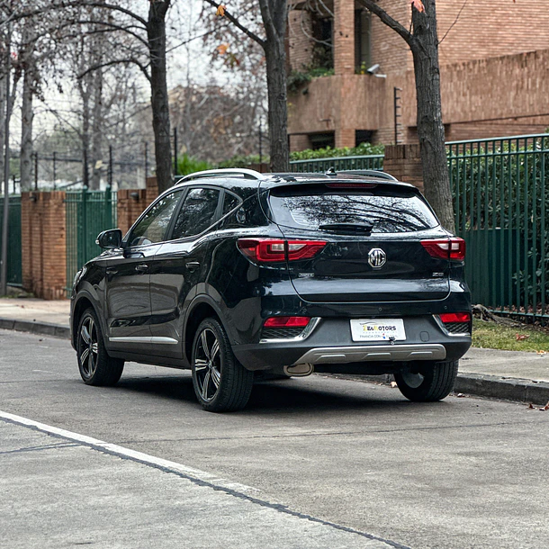 MG ZS 1.5L 2023  4