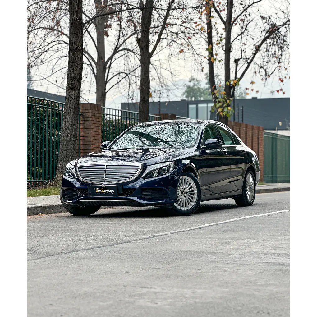 Mercedes-Benz 2 — foto 4 de 5