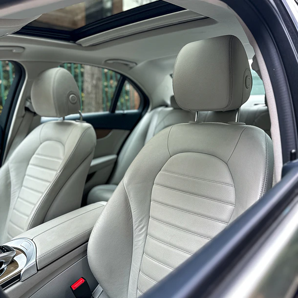 Mercedes Benz C300 2.0T 4P 4X2 2018 10