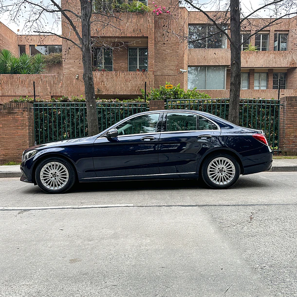 Mercedes Benz C300 2.0T 4P 4X2 2018 12