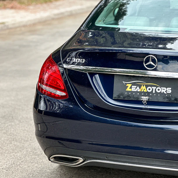 Mercedes Benz C300 2.0T 4P 4X2 2018 13