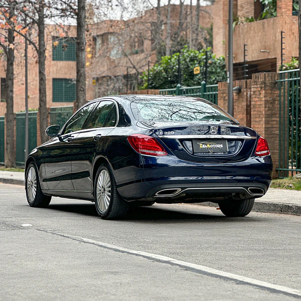 Mercedes Benz C300 2.0T 4P 4X2 2018 14