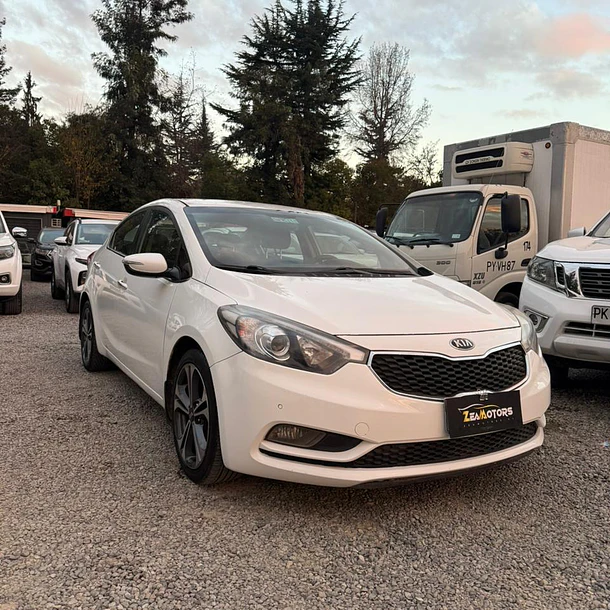KIA CERATO 5 SX 1.6  2014 1