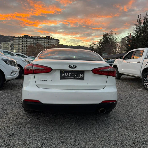 KIA CERATO 5 SX 1.6  2014 5