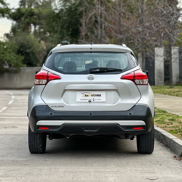 Nissan KICKS Advance  1.6 MT 2020 5