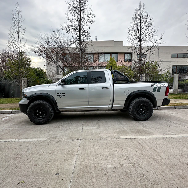 RAM 1500 SLT 3.6 4x4 CREW CAB 2017 2