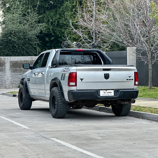 RAM 1500 SLT 3.6 4x4 CREW CAB 2017 4