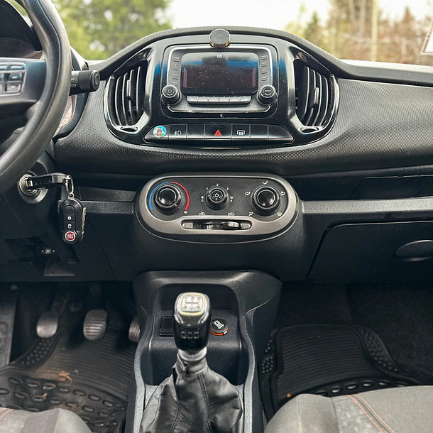 FIAT UNO SPORTING 1.4 2016 8