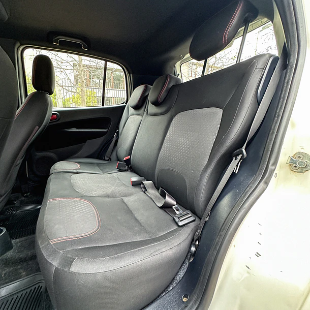 FIAT UNO SPORTING 1.4 2016 14