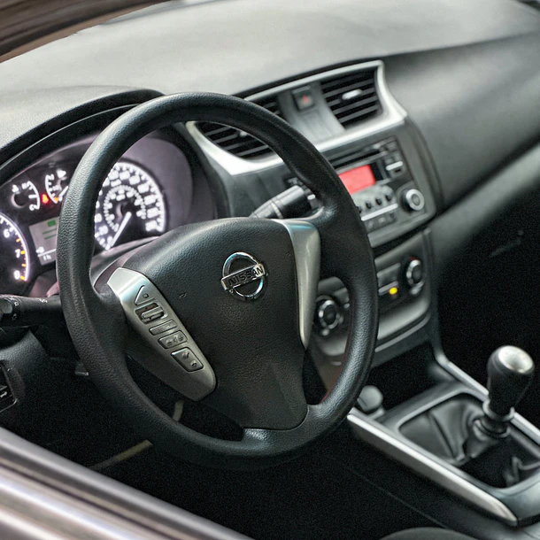 NISSAN SENTRA B17 1.8 2019 6