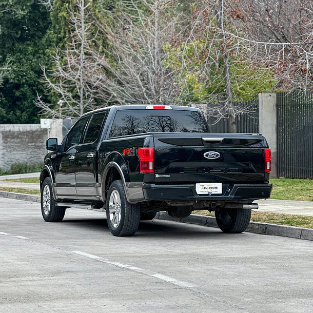 Ford F-150 5.0 Lariat Luxury 4x4 2020 4