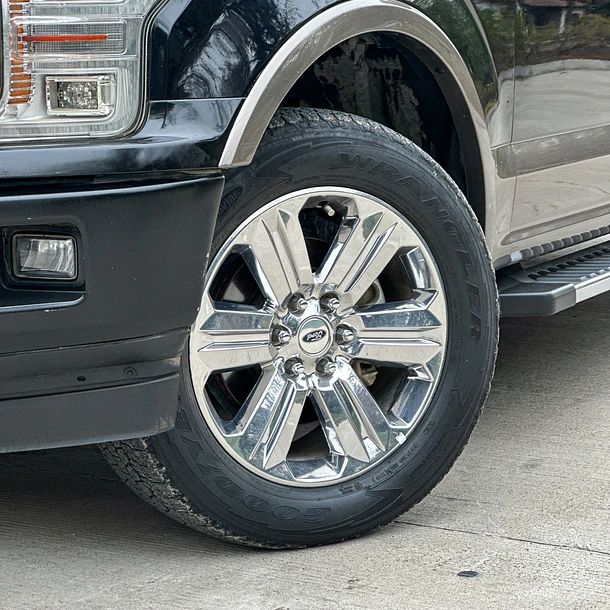 Ford F-150 5.0 Lariat Luxury 4x4 2020 6