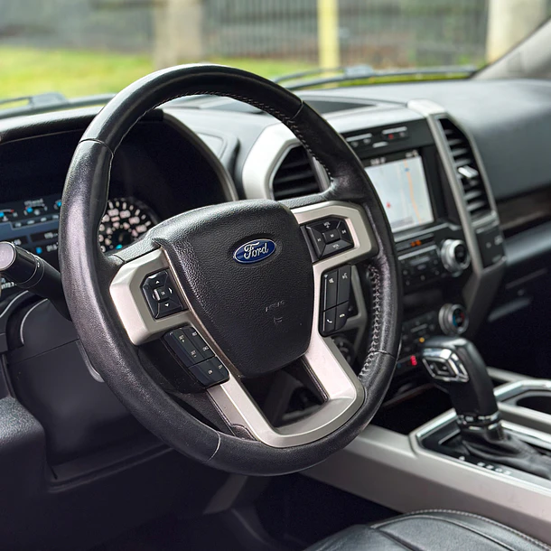 Ford F-150 5.0 Lariat Luxury 4x4 2020 7