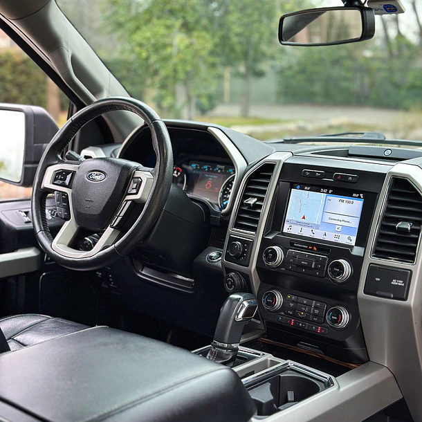 Ford F-150 5.0 Lariat Luxury 4x4 2020 10
