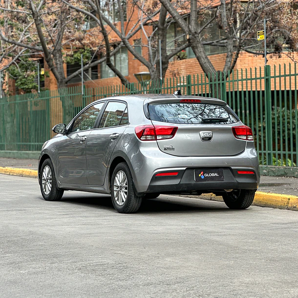 KIA RIO 5 1.4L AT 2024 4