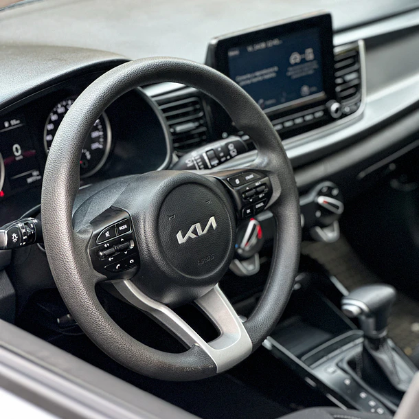 KIA RIO 5 1.4L AT 2024 7