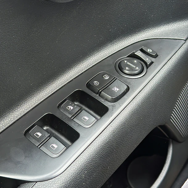 KIA RIO 5 1.4L AT 2024 14