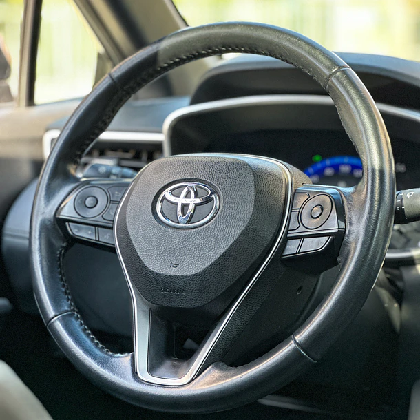 TOYOTA COROLLA CROSS CVT HEV  1.8 2023 13