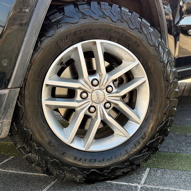 JEEP GRAND CHEROKE 3.6 LIMITED LX AT 4X4  2018 5