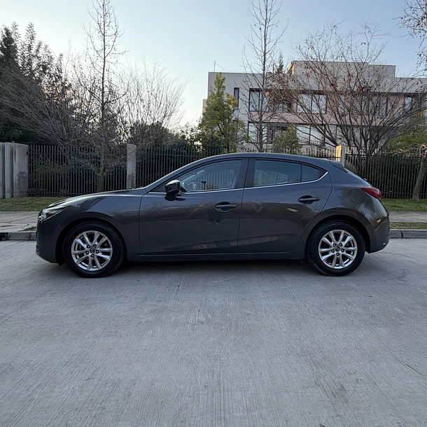 MAZDA 3 SPORT HB 2.0 2019  3